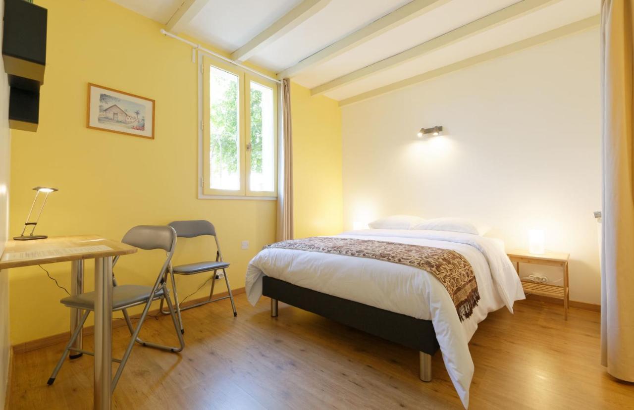 Chambre D'Hotes De Charme A La Maison Bleue Savignac-Mona Exterior foto